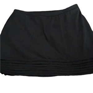 Eliza Audrey size medium black skort perfect fits 8-10